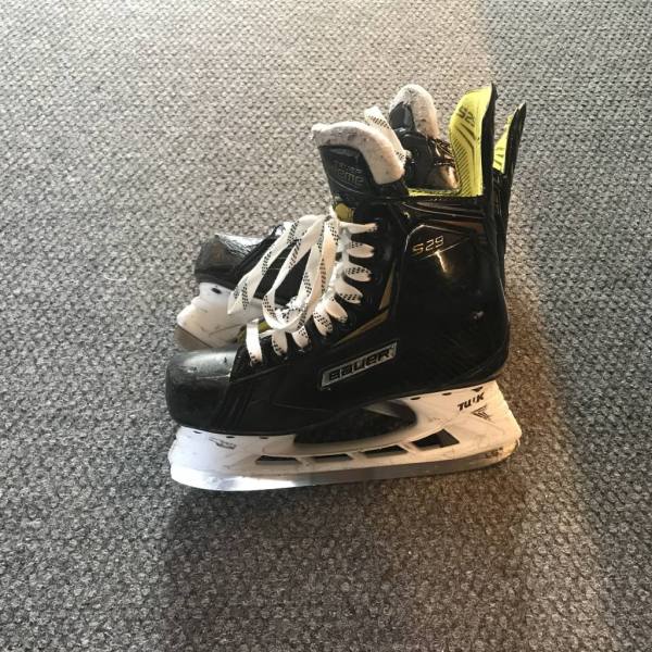 3C9E41CE-8E46-456F-85AA-38E08D9D8193